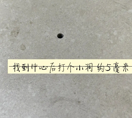 泸县瓷砖空鼓维修公司专业解答在瓷砖铺贴过程中，如果砂料搅拌不均匀，将会带来以下问题